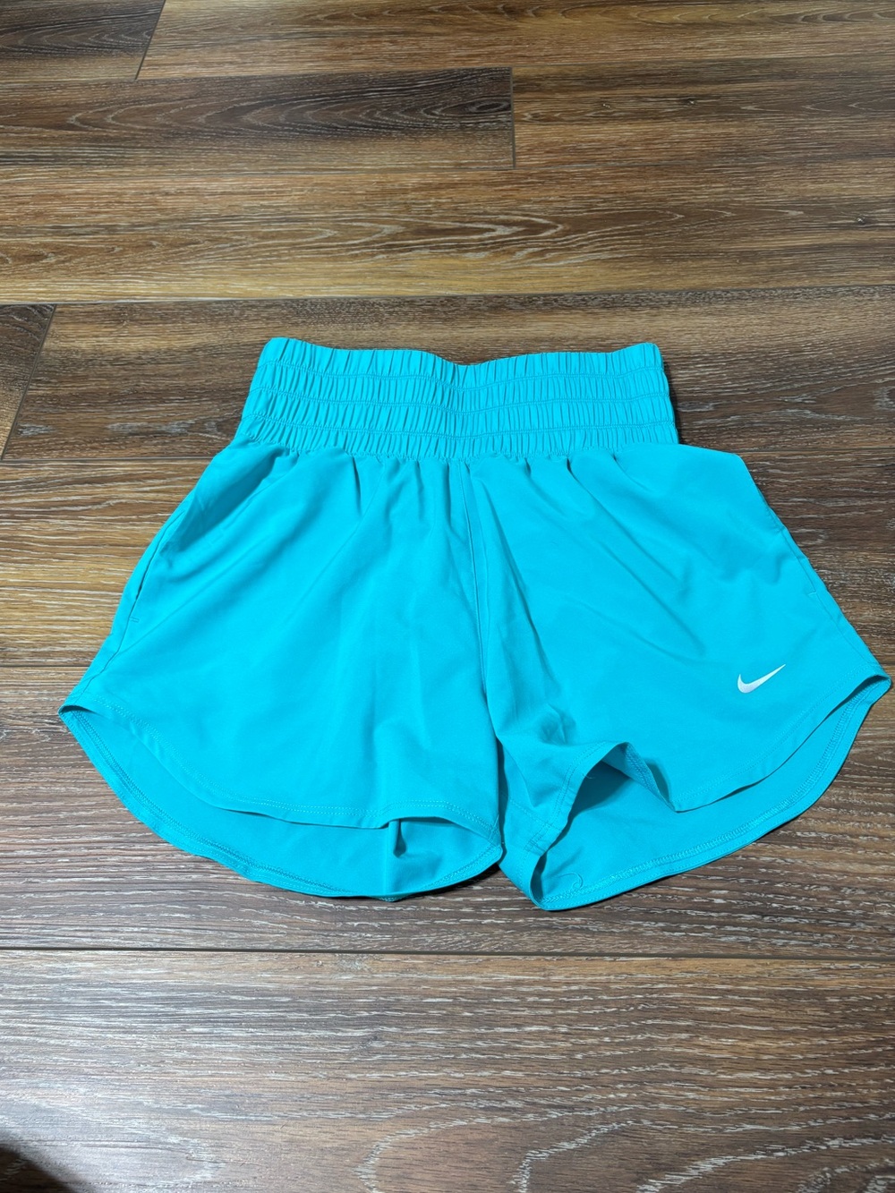 Nike Women’s Turquoise High-Waist Athletic Shorts Small
